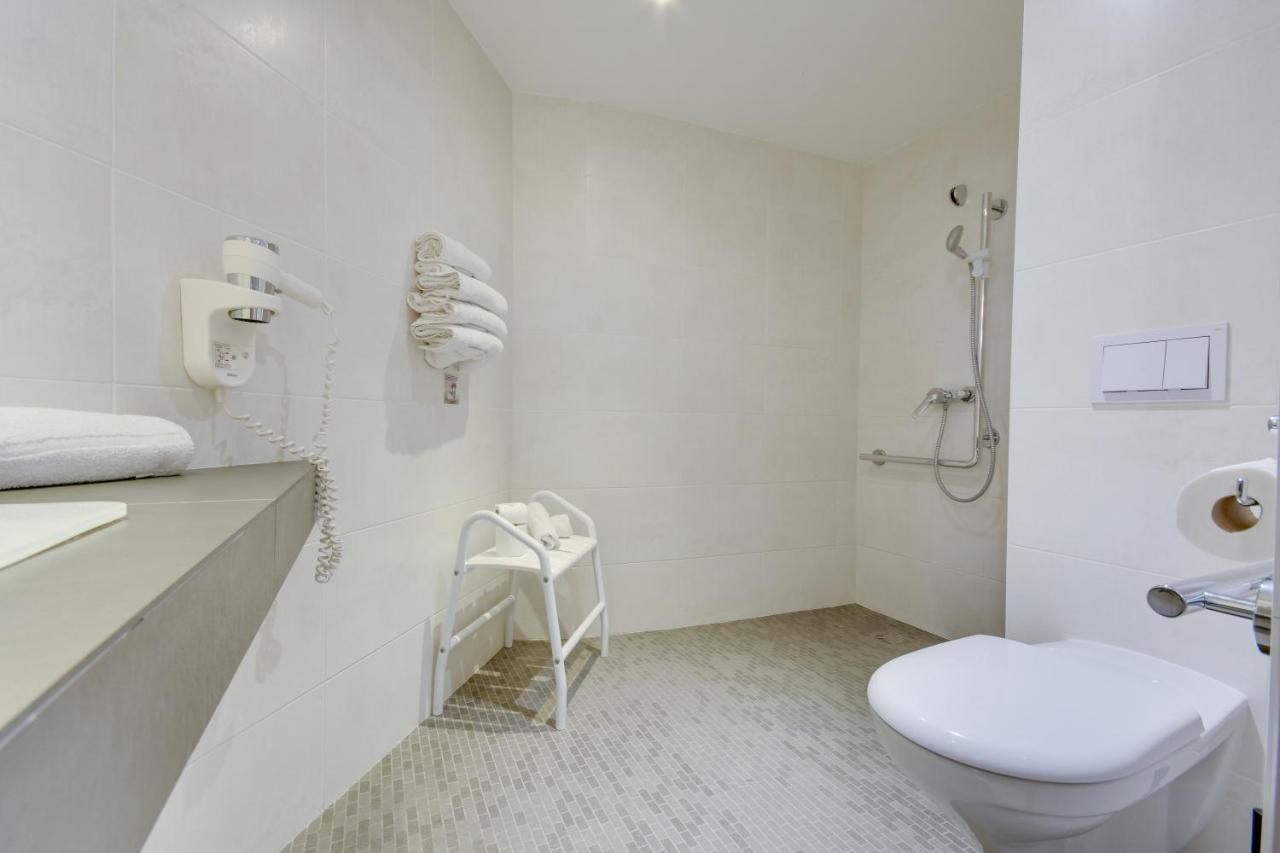 Brit Hotel Lille Centre Екстер'єр фото
